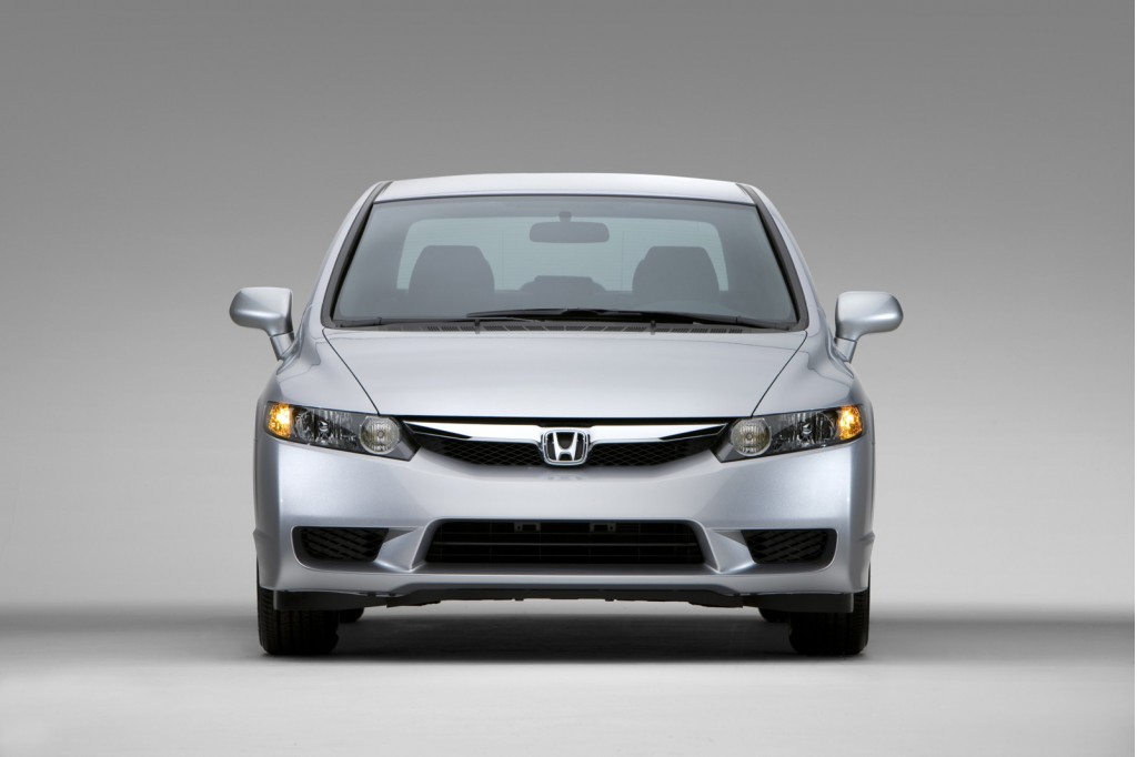 Honda Civic VIII sedan 1.4i (100 Hp) Sport